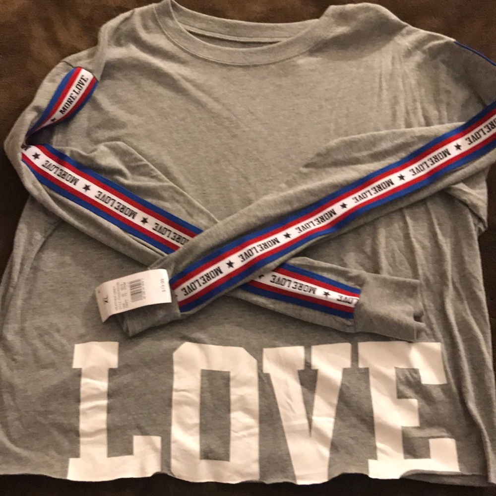 Ladies NEW heather gray crop top $19.99